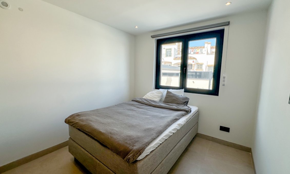 Segunda mano - Villa -
Orihuela - Inland