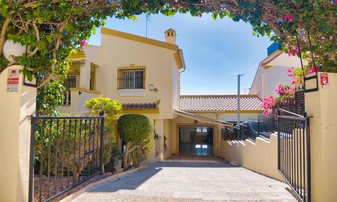 Segunda mano - Villa -
Las Ramblas Golf - Costa Blanca