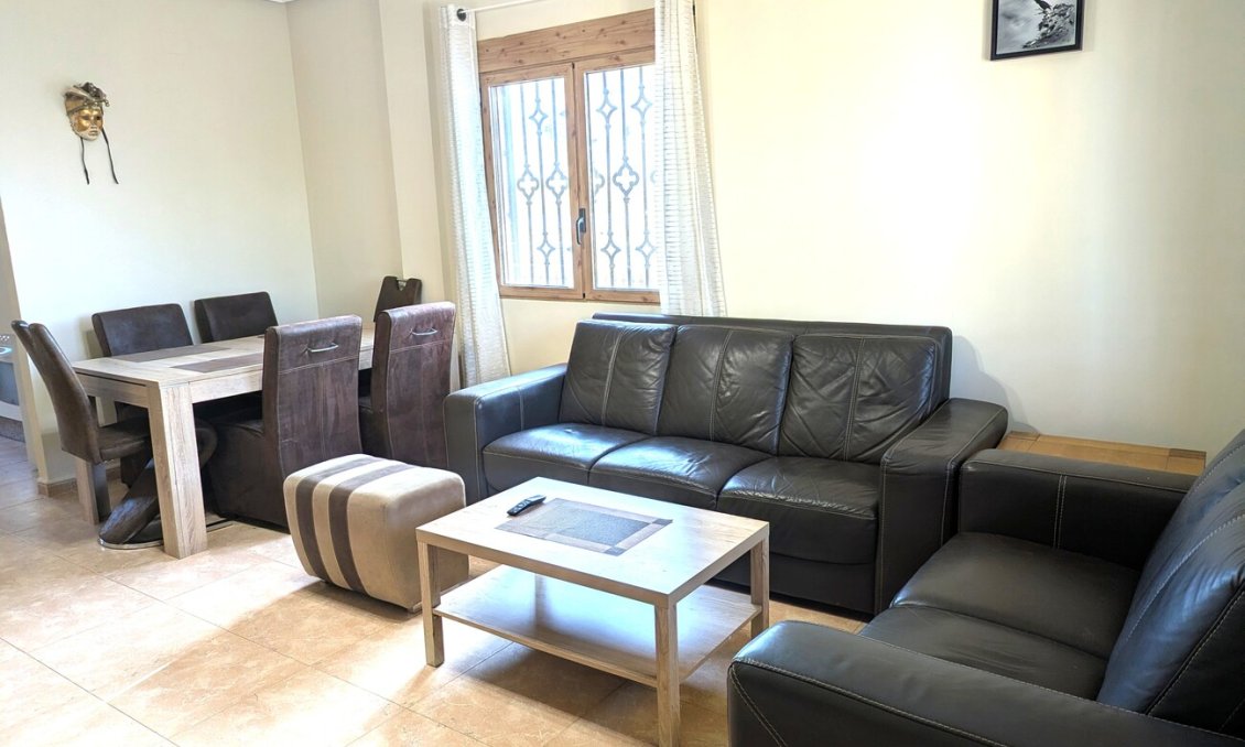 Segunda mano - Villa -
Villamartin - Las Filipinas