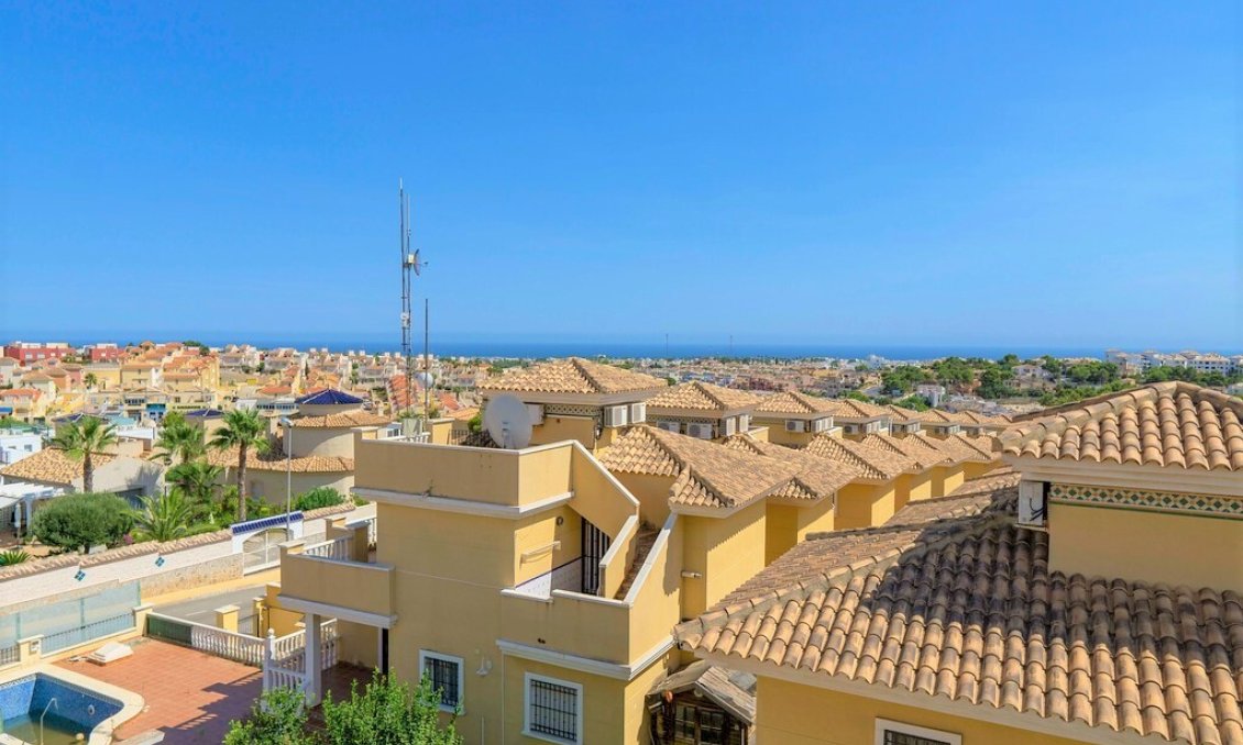 Segunda mano - Villa -
Villamartin - Las Filipinas