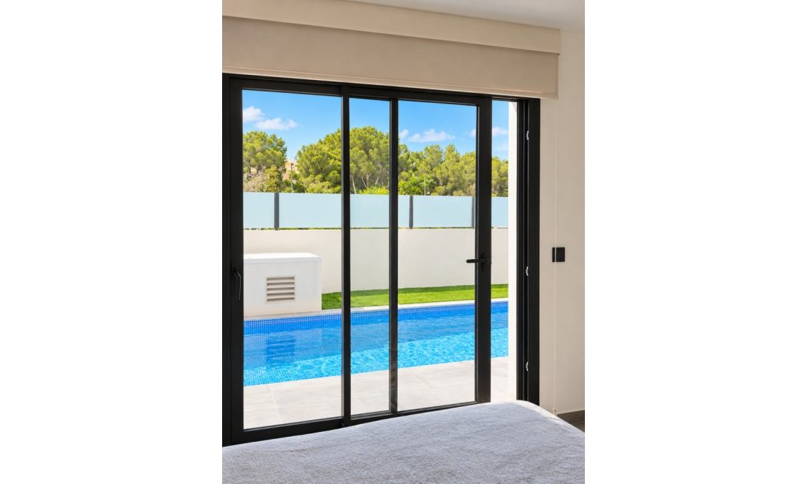 Segunda mano - Villa / Semi pareado -
Villamartin - Costa Blanca