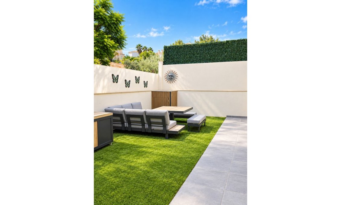 Segunda mano - Villa / Semi pareado -
Villamartin - Costa Blanca