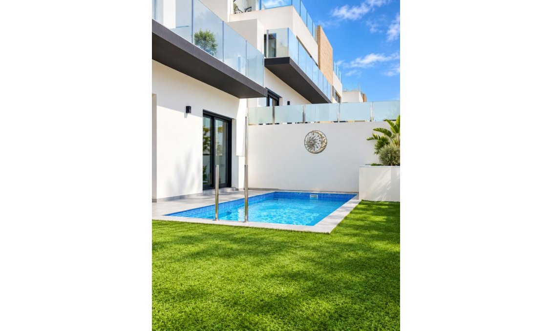 Segunda mano - Villa / Semi pareado -
Villamartin - Costa Blanca