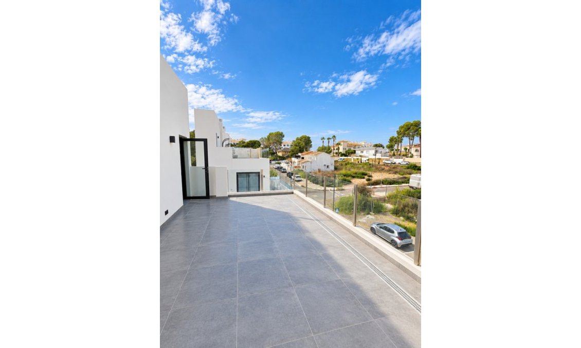 Segunda mano - Villa / Semi pareado -
Villamartin - Costa Blanca